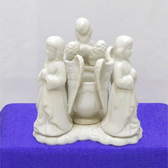 Vintage Porcelain Angel Trio Figurine  Handcrafted Collectible Decor  4.5" Tall - Picture 4 of 11